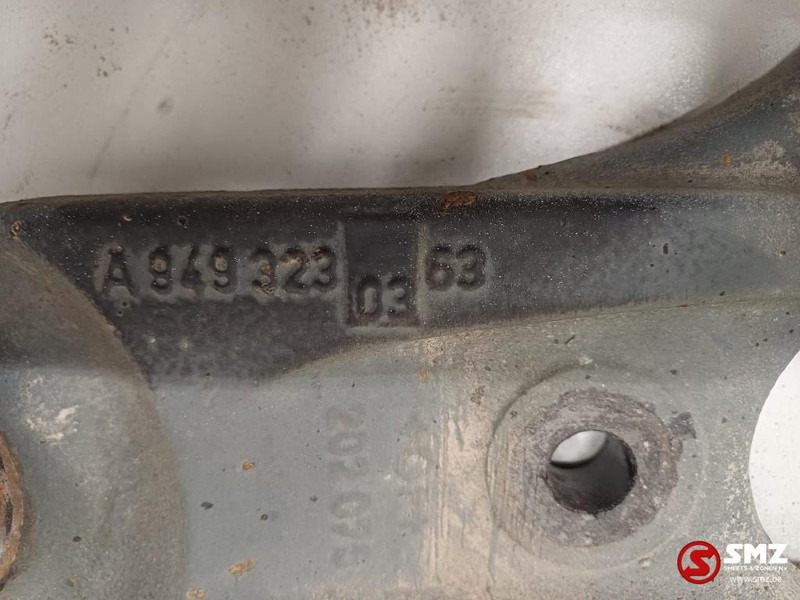 Mercedes-Benz Occ stabilisatorsteun rechts Mercedes - Frame/ Chassis for Truck: picture 4 Mercedes-Benz Occ stabilisatorsteun rechts Mercedes - Frame/ Chassis for Truck: picture 4