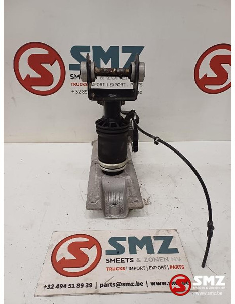 Renault Occ cabineschokdemper + cabinebeugel Renault - Shock absorber for Truck: picture 3 Renault Occ cabineschokdemper + cabinebeugel Renault - Shock absorber for Truck: picture 3