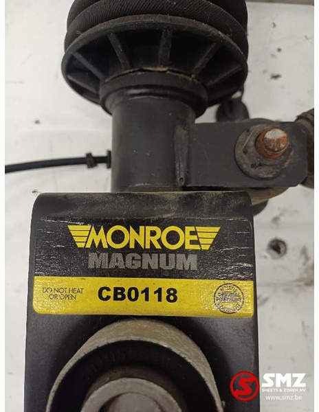 Shock absorber for Truck Renault Occ cabineschokdemper + cabinebeugel Renault: picture 6