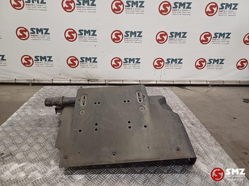 Renault Occ spatbord rechts Renault - Body and exterior for Truck: picture 1 Renault Occ spatbord rechts Renault - Body and exterior for Truck: picture 1