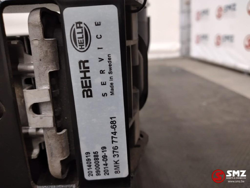 Renault Radiator Renault KERAX, PREMIUM, PREMIUM 2 - Radiator: picture 3 Renault Radiator Renault KERAX, PREMIUM, PREMIUM 2 - Radiator: picture 3