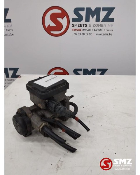 MAN Occ aanhangwagenregelklep MAN TGS 81523016213 - Spare parts for Truck: picture 1 MAN Occ aanhangwagenregelklep MAN TGS 81523016213 - Spare parts for Truck: picture 1