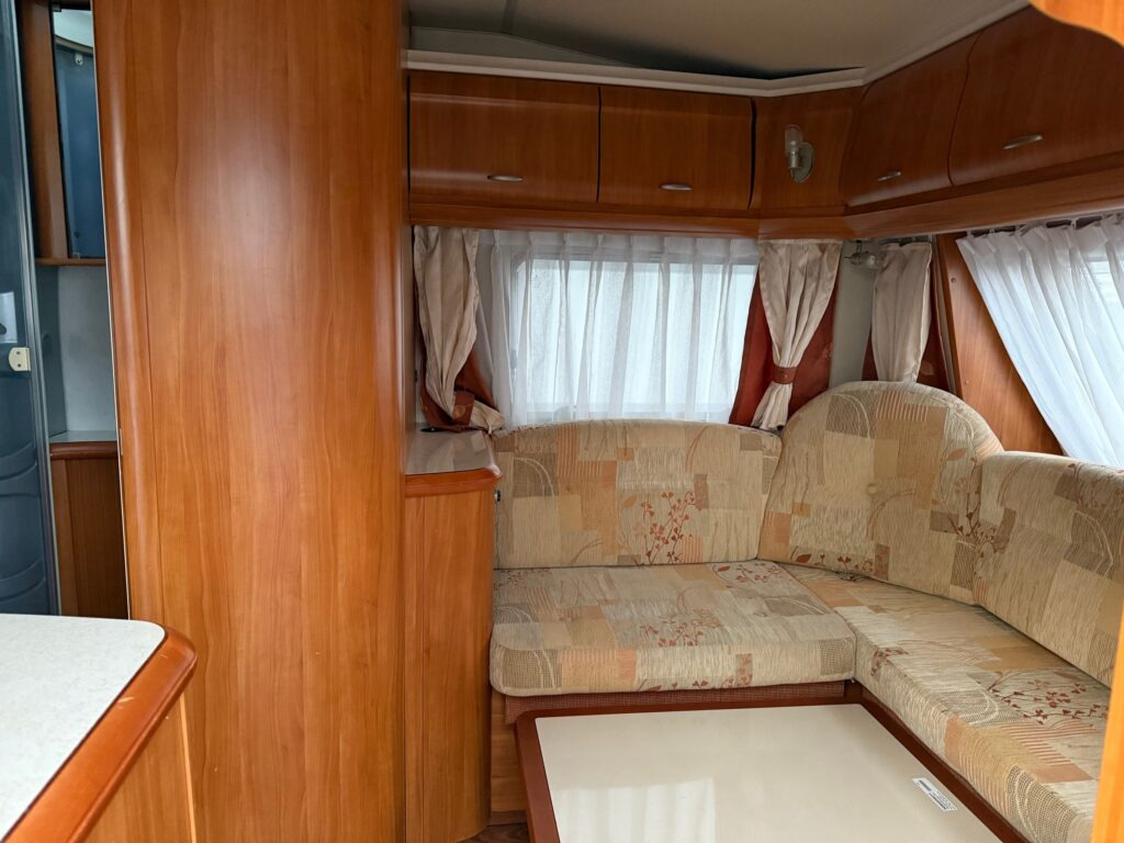 Hobby Excellent 460 LU 2008 - Caravan: picture 5 Hobby Excellent 460 LU 2008 - Caravan: picture 5