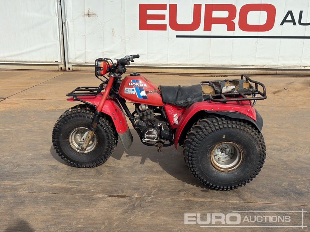 1983 Honda 200 - Side-by-side/ ATV: picture 2 1983 Honda 200 - Side-by-side/ ATV: picture 2