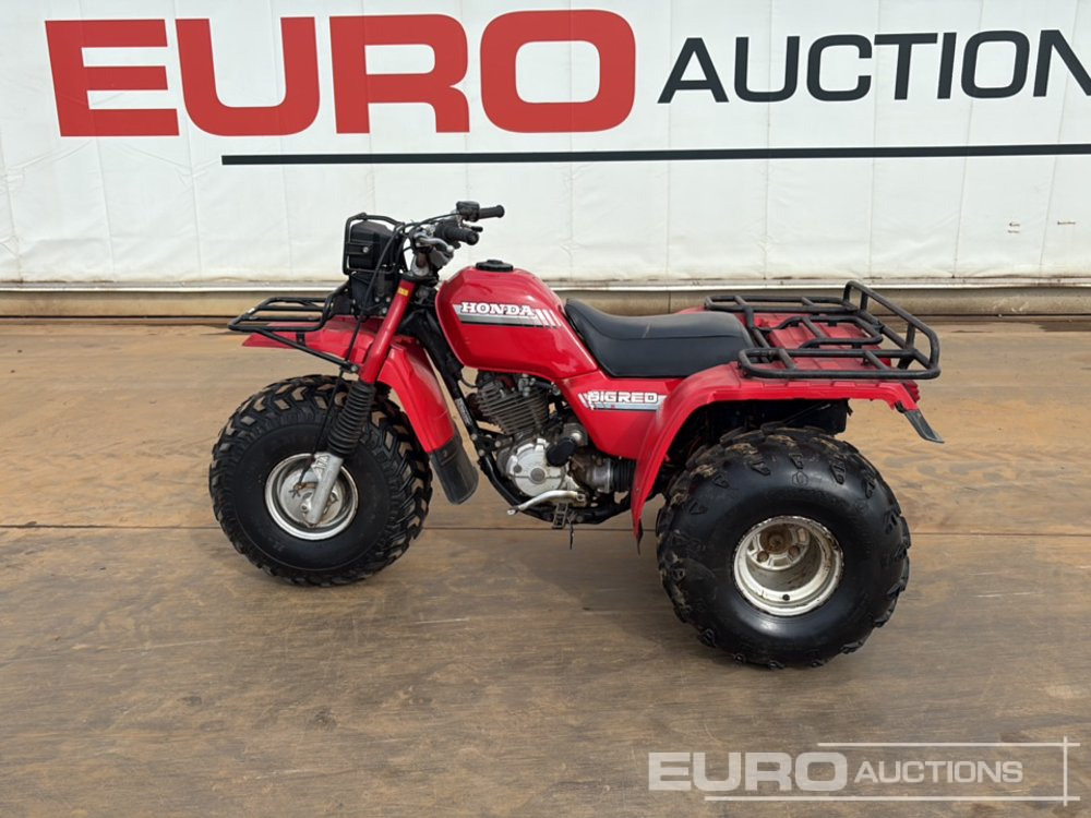 1986 Honda Big Red 200 - Side-by-side/ ATV: picture 4 1986 Honda Big Red 200 - Side-by-side/ ATV: picture 4