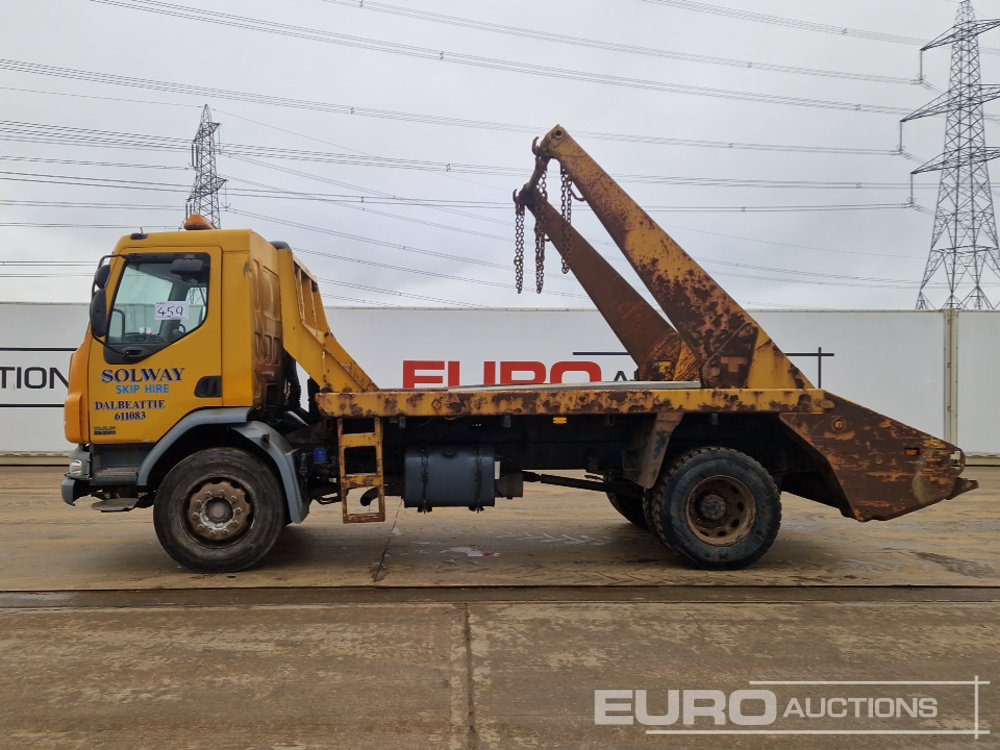 2004 DAF 55.220 - Skip loader truck: picture 2 2004 DAF 55.220 - Skip loader truck: picture 2