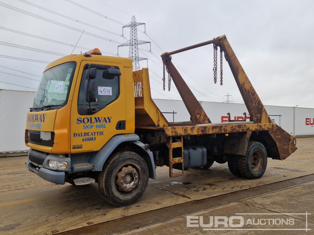 2004 DAF 55.220 - Skip loader truck: picture 1 2004 DAF 55.220 - Skip loader truck: picture 1