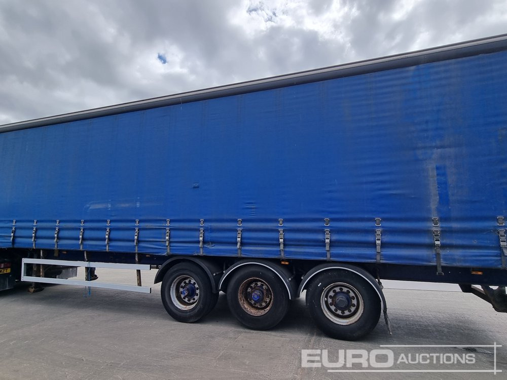 2004 SDC Trailer Tri Axle Curtainsider Trailer - Curtainsider semi-trailer: picture 2 2004 SDC Trailer Tri Axle Curtainsider Trailer - Curtainsider semi-trailer: picture 2