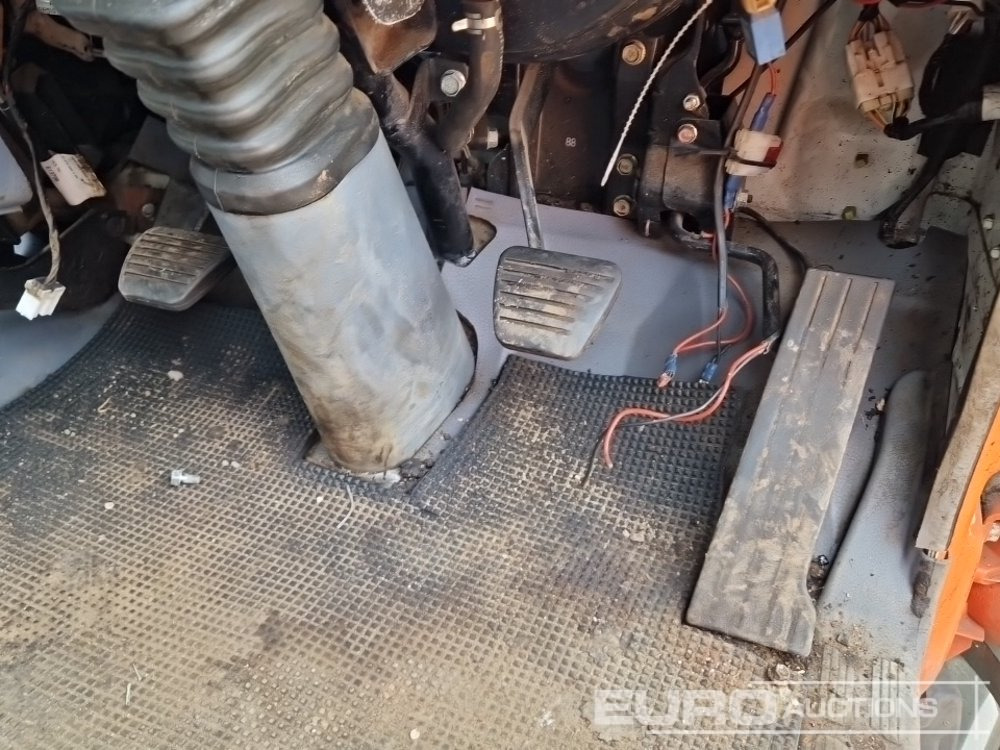 Cab chassis truck 2007 Mitsubishi Fuso: picture 29