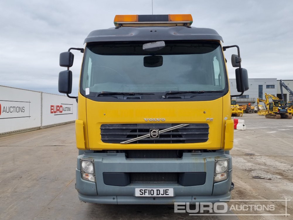 Tank truck 2010 Volvo FE260: picture 8