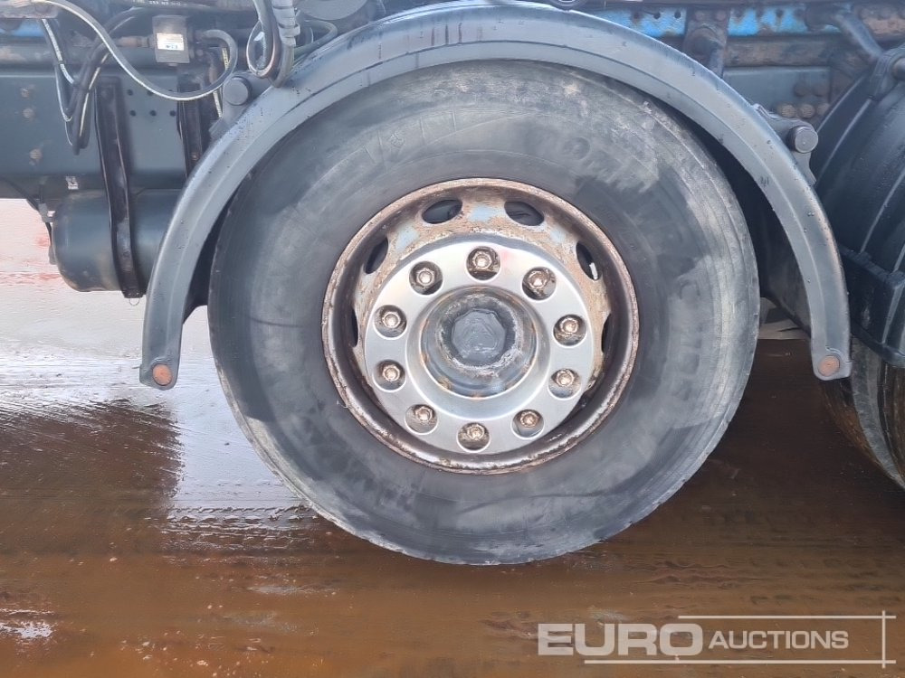 Hook lift truck 2012 Scania P360: picture 10