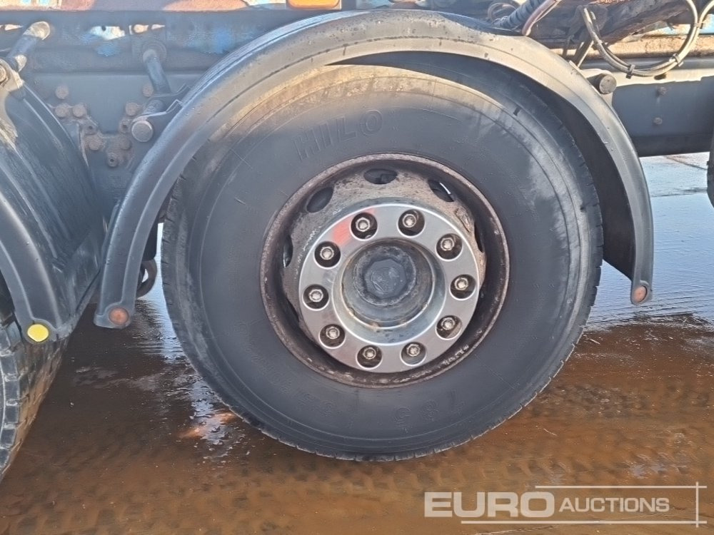 Hook lift truck 2012 Scania P360: picture 17