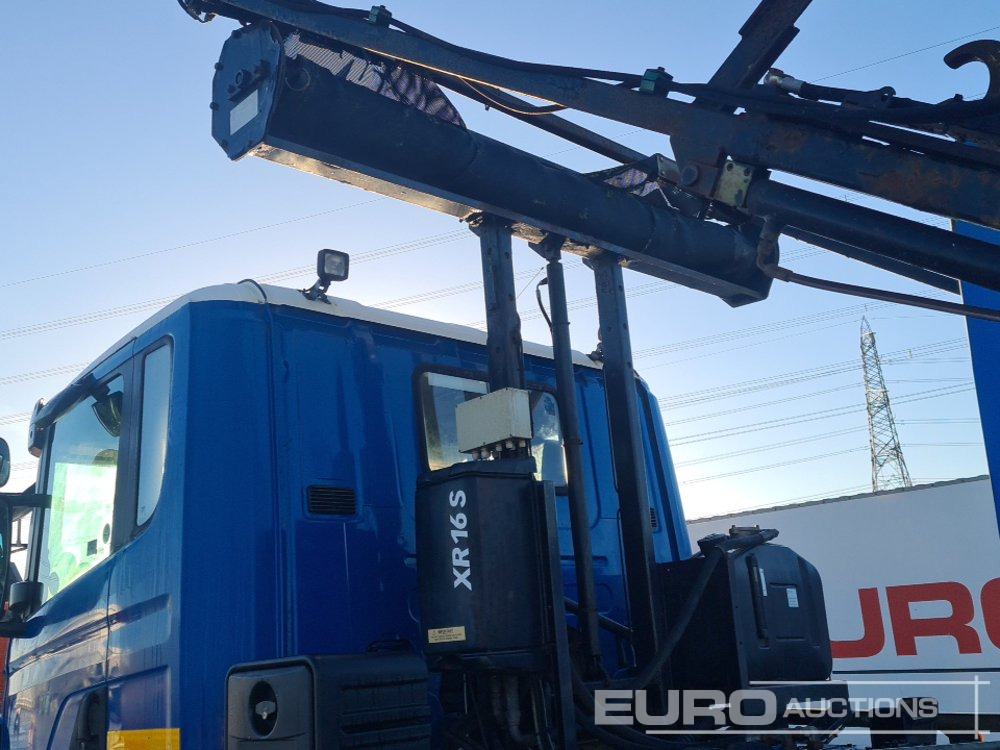 Hook lift truck 2012 Scania P360: picture 21