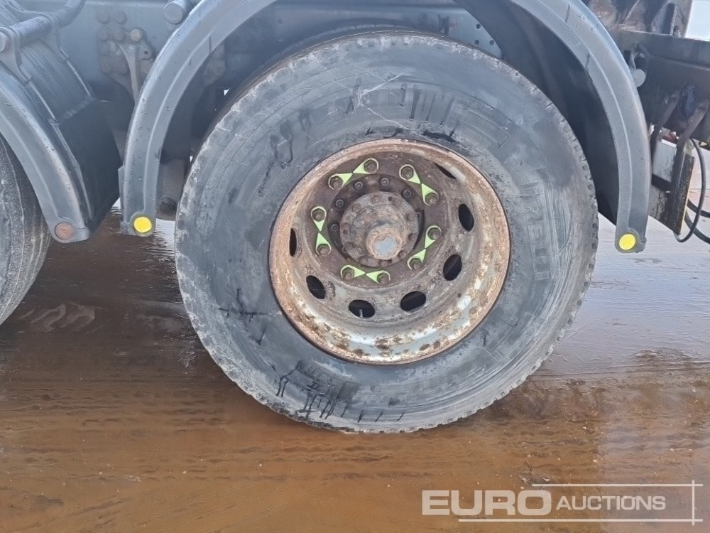 Hook lift truck 2012 Scania P360: picture 11