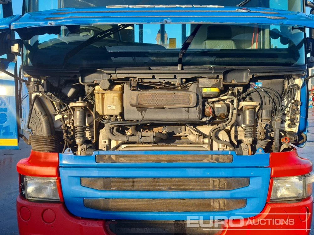 Hook lift truck 2012 Scania P360: picture 45