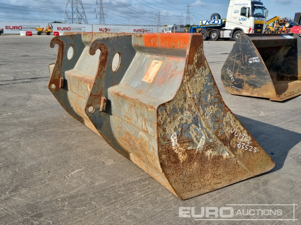 2013 Genie 80" Loading Bucket to suit Telehandler - Bucket: picture 5 2013 Genie 80" Loading Bucket to suit Telehandler - Bucket: picture 5