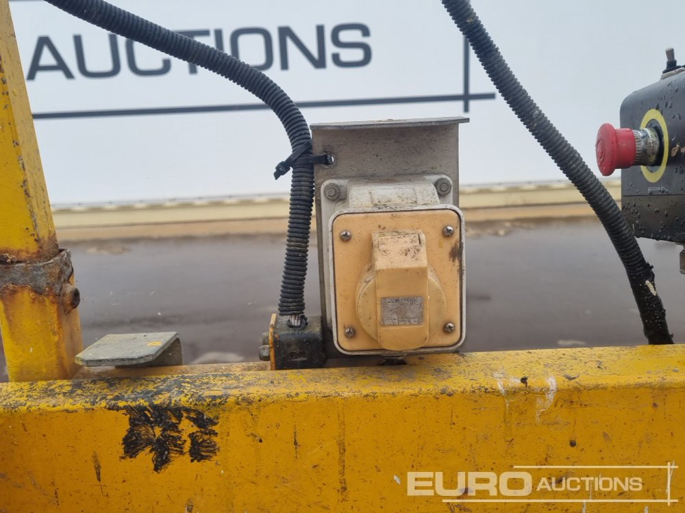Aerial platform 2013 Haulotte Compact 10N: picture 24