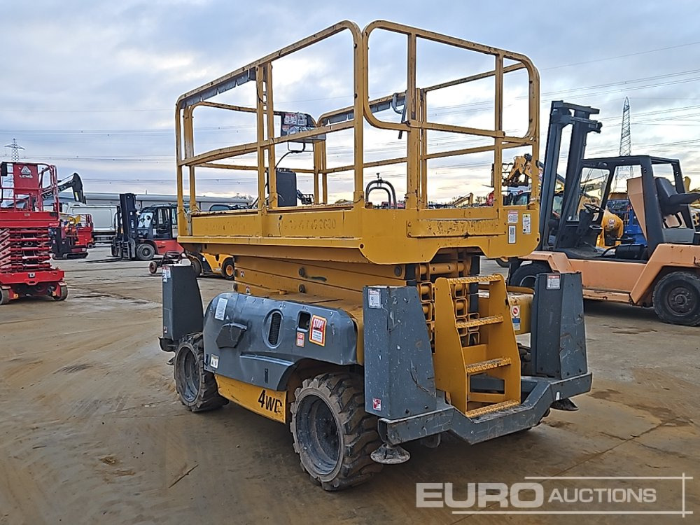 2014 Haulotte Compact 10DX - Aerial platform: picture 3 2014 Haulotte Compact 10DX - Aerial platform: picture 3