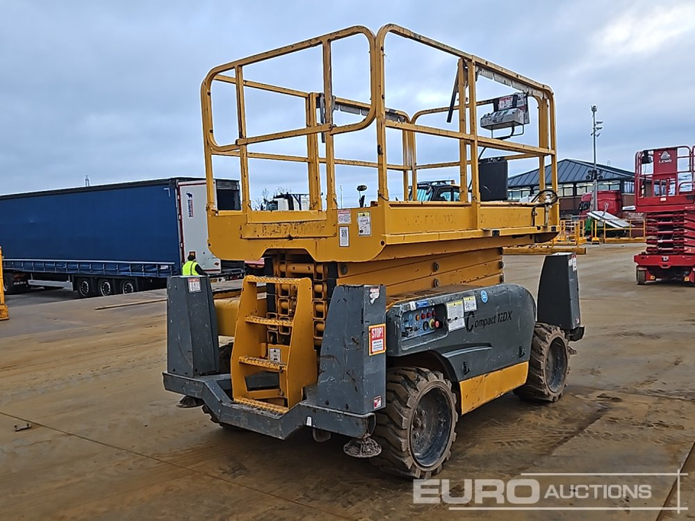 2014 Haulotte Compact 10DX - Aerial platform: picture 5 2014 Haulotte Compact 10DX - Aerial platform: picture 5