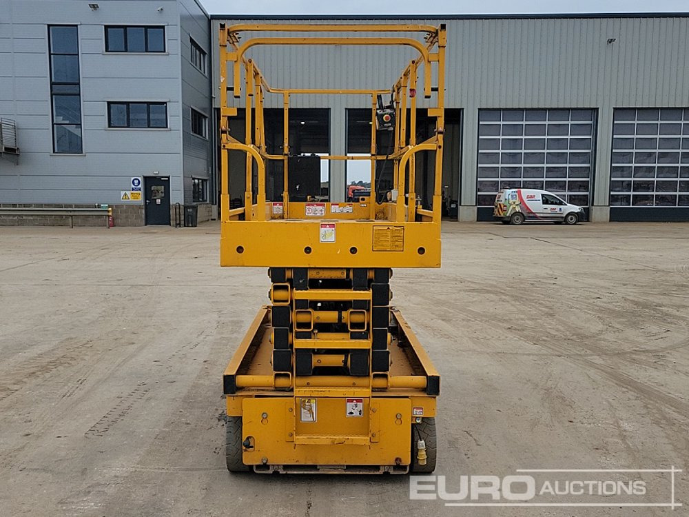 2014 Haulotte Compact 14 - Aerial platform: picture 4 2014 Haulotte Compact 14 - Aerial platform: picture 4
