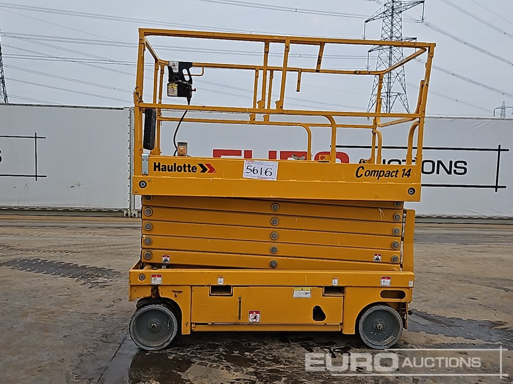 2014 Haulotte Compact 14 - Aerial platform: picture 2 2014 Haulotte Compact 14 - Aerial platform: picture 2