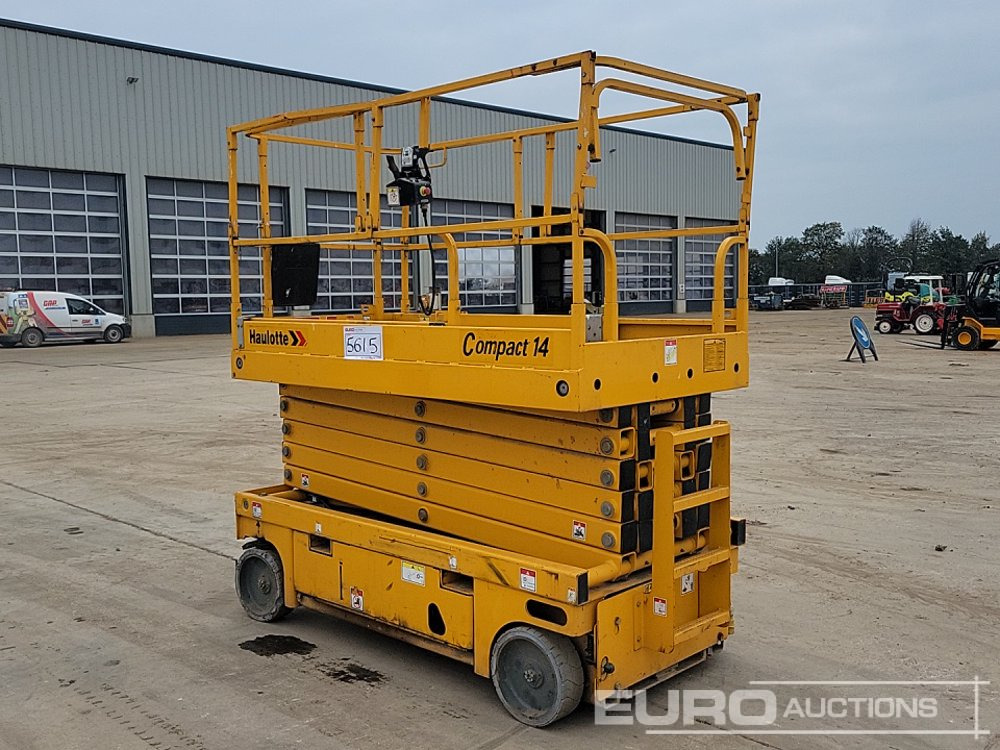 2014 Haulotte Compact 14 - Aerial platform: picture 3 2014 Haulotte Compact 14 - Aerial platform: picture 3