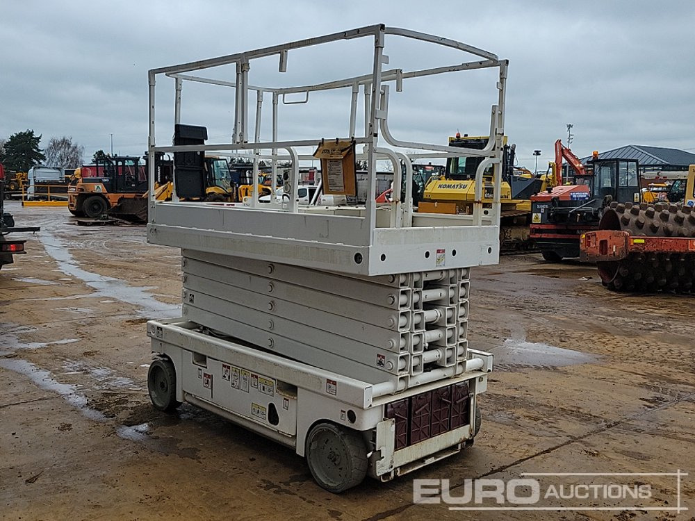 2014 Haulotte Compact 14 - Aerial platform: picture 3 2014 Haulotte Compact 14 - Aerial platform: picture 3