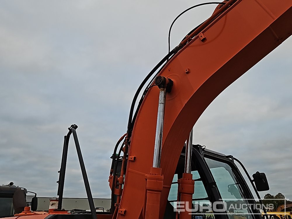 Crawler excavator 2014 Hitachi ZX130LCN-5B: picture 17