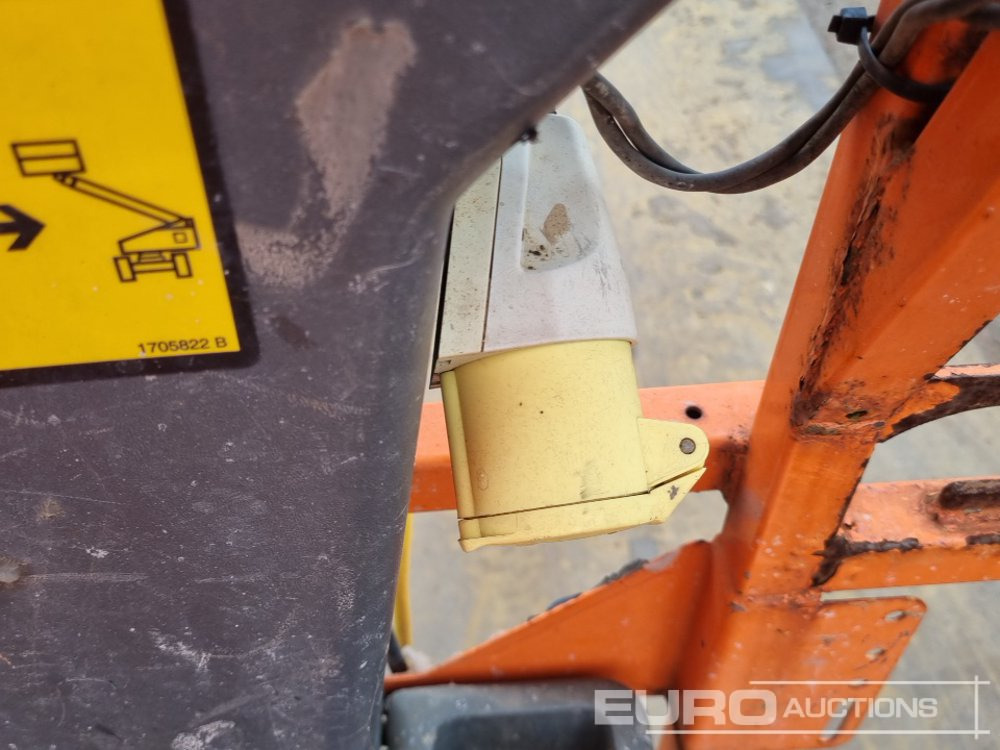 Articulated boom 2014 JLG 1250AJP: picture 26