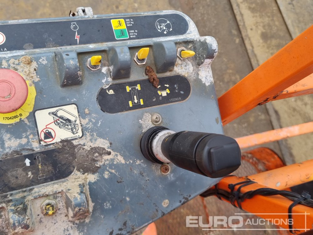 Articulated boom 2014 JLG 1250AJP: picture 25