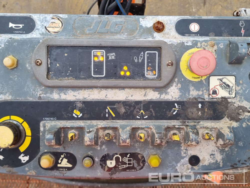 Articulated boom 2014 JLG 1250AJP: picture 24