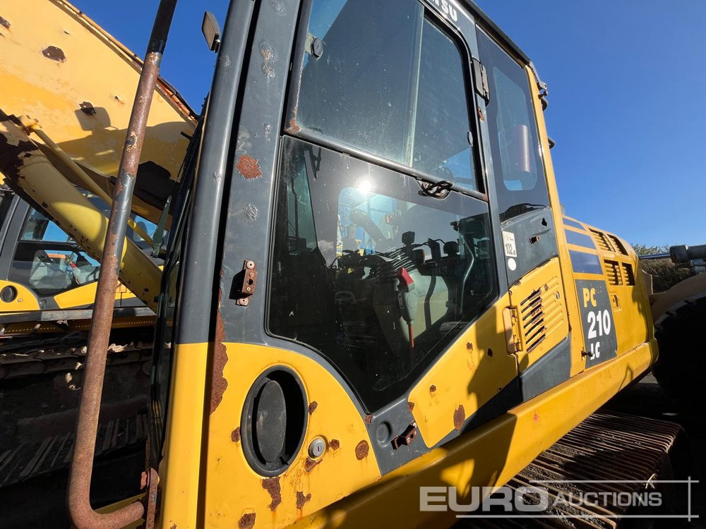 2014 Komatsu PC210LC-10 - Crawler excavator: picture 3 2014 Komatsu PC210LC-10 - Crawler excavator: picture 3