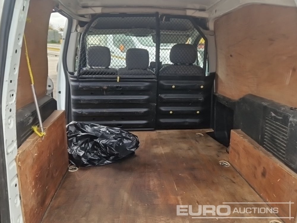 Small van 2014 Peugeot Partner: picture 16
