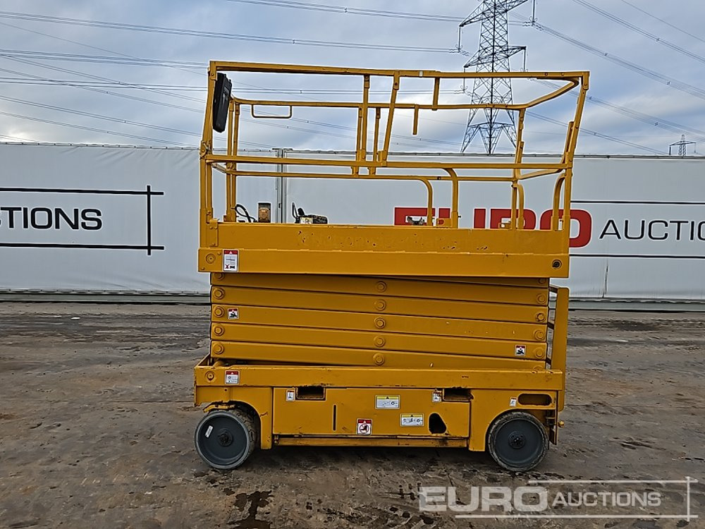 2015 Haulotte Compact 14 - Aerial platform: picture 2 2015 Haulotte Compact 14 - Aerial platform: picture 2