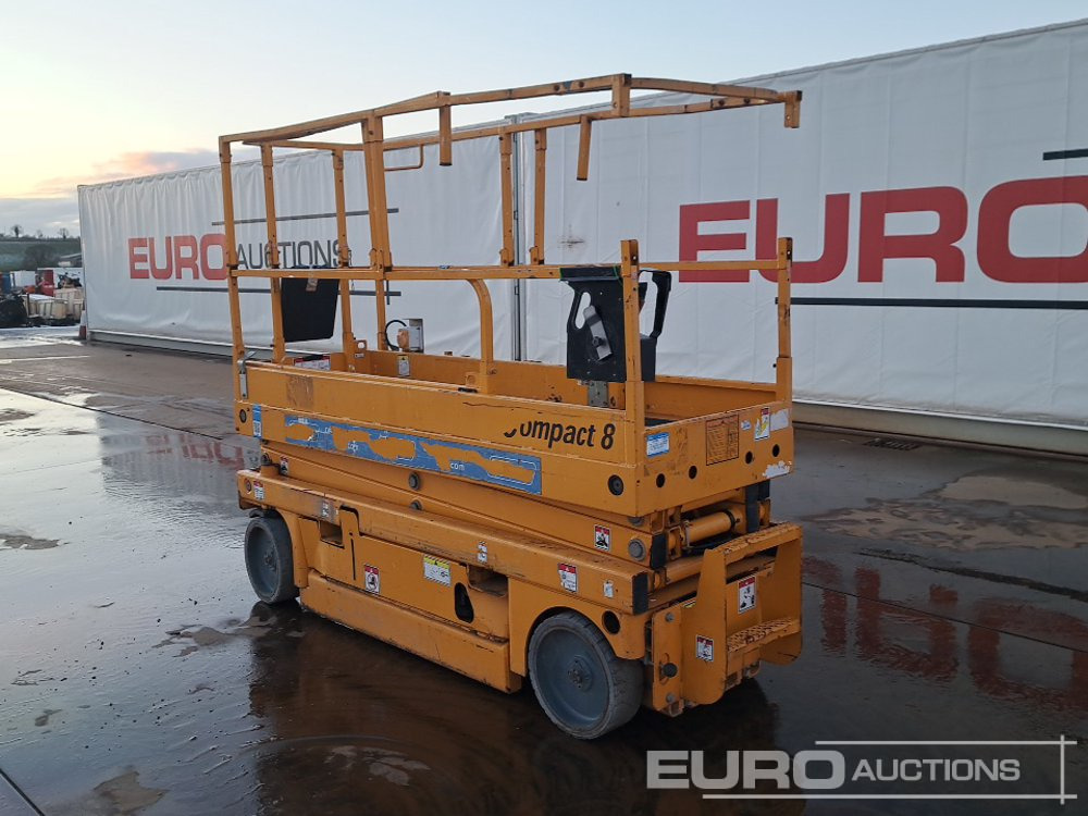 2015 Haulotte Compact 8 - Aerial platform: picture 3 2015 Haulotte Compact 8 - Aerial platform: picture 3