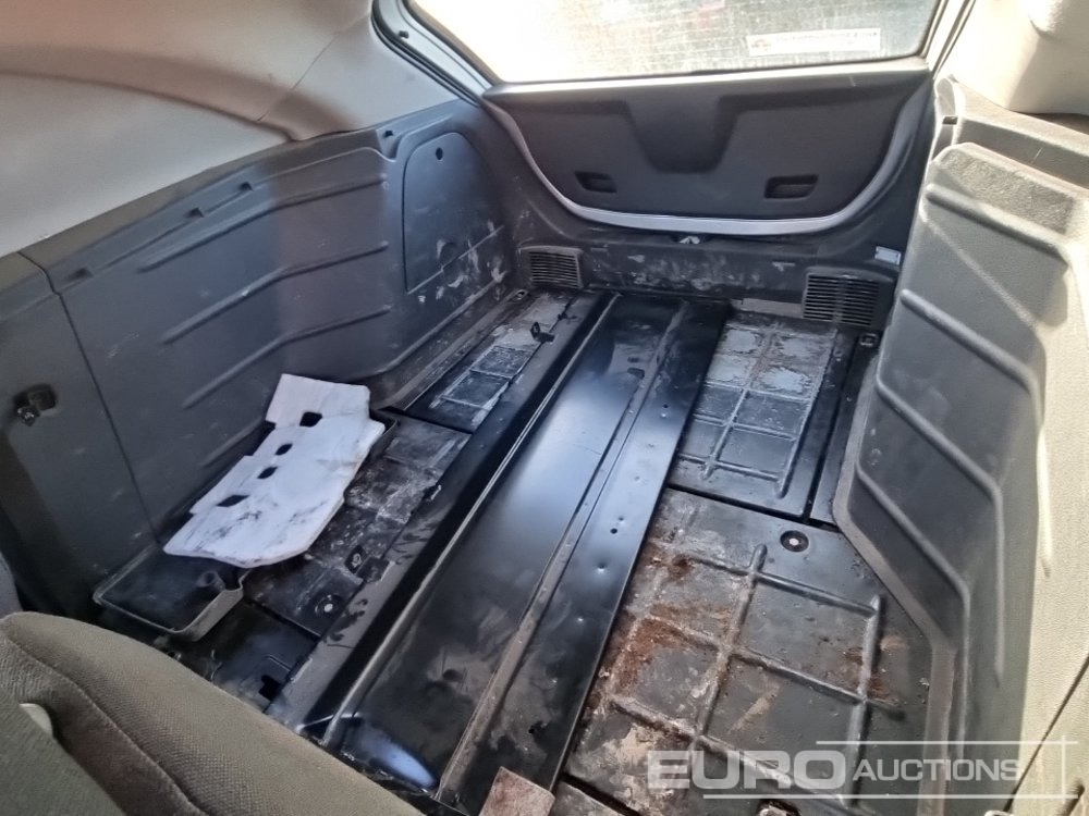 Car 2015 Vauxhall Corsa Sportive: picture 22