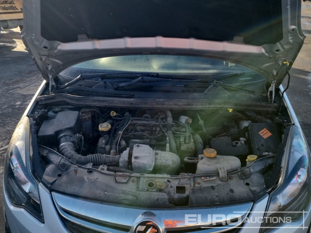 Car 2015 Vauxhall Corsa Sportive: picture 14