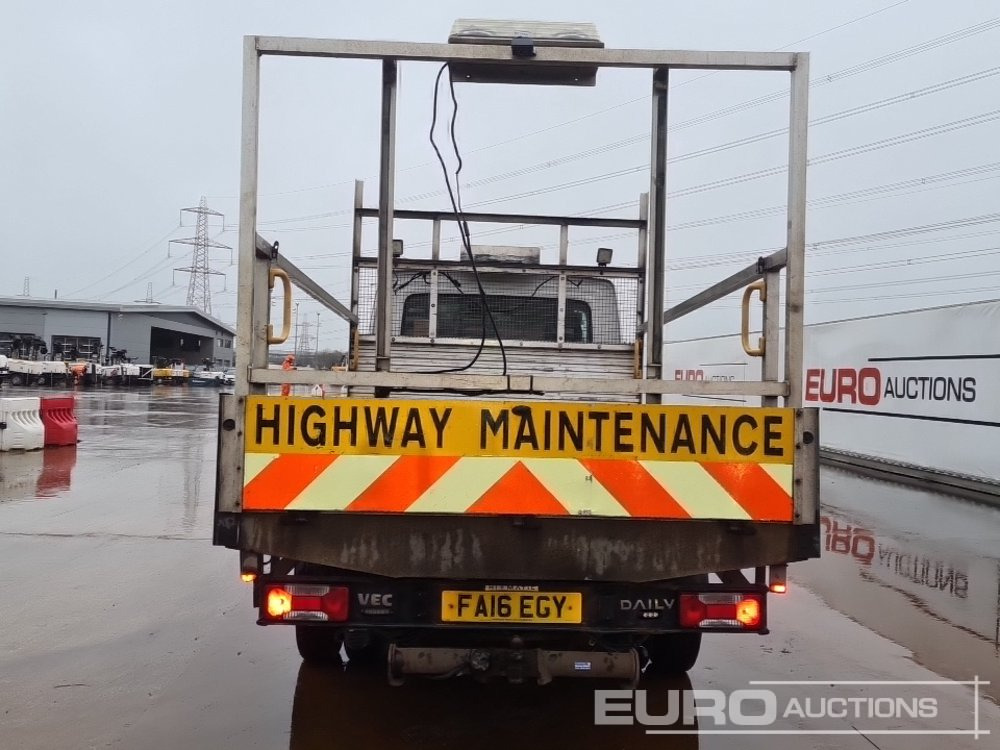 2016 Iveco Daily 35C13 - Flatbed van: picture 4 2016 Iveco Daily 35C13 - Flatbed van: picture 4