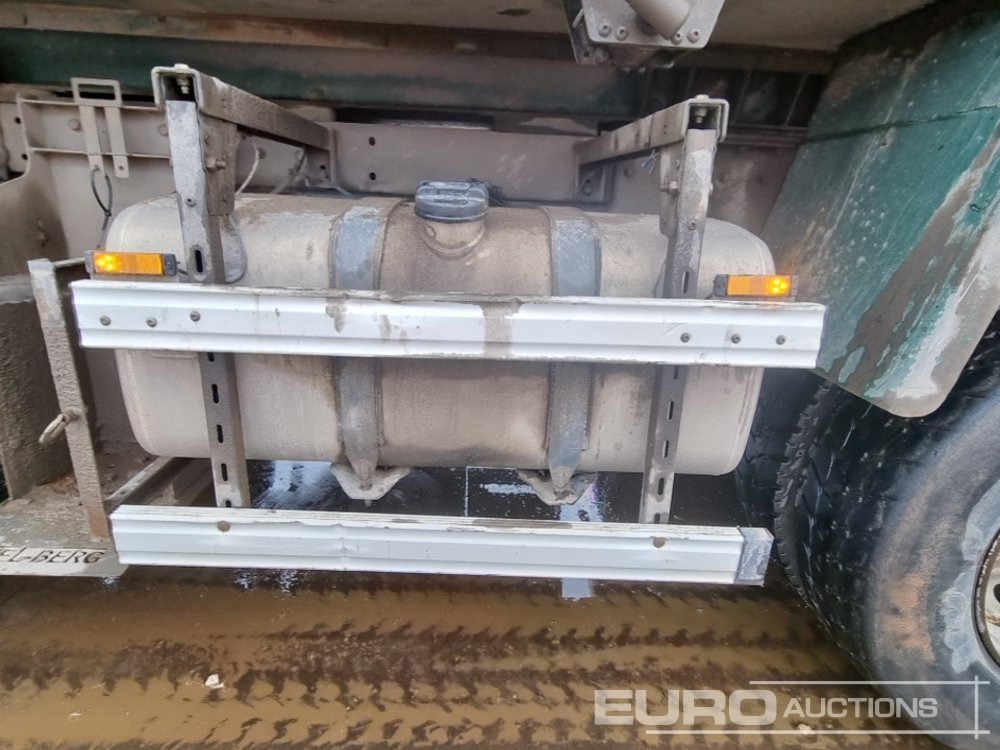 Tipper, Crane truck 2017 DAF CF440: picture 31