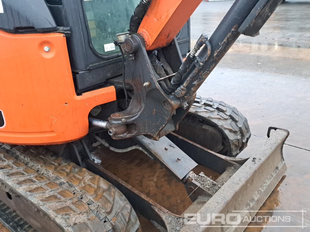 Mini excavator 2017 Hitachi ZX26U-5A CR: picture 16