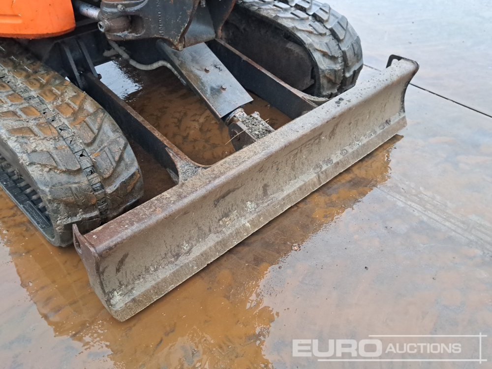 Mini excavator 2017 Hitachi ZX26U-5A CR: picture 15