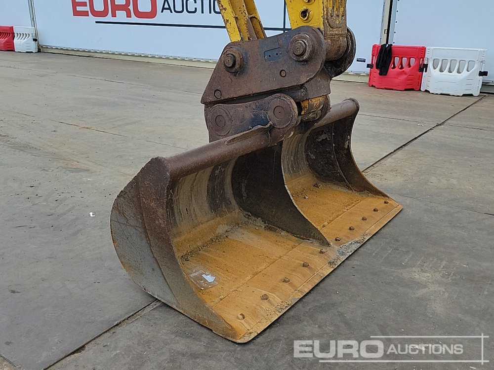 Crawler excavator 2017 Komatsu HB215LC-2: picture 24