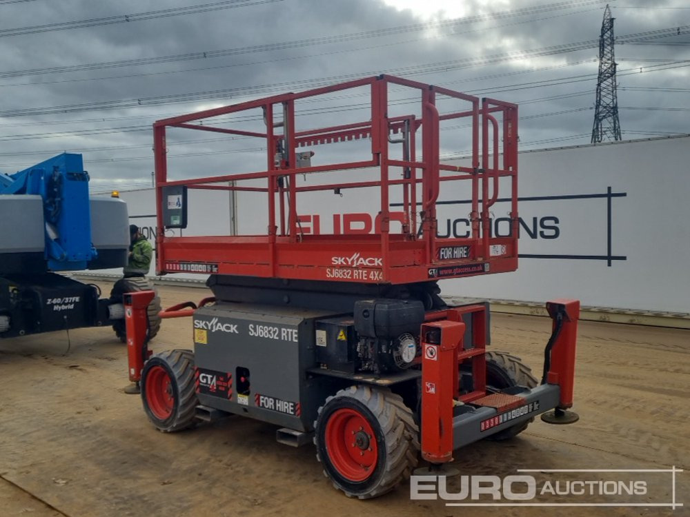 2017 SkyJack SJ6832RTE - Aerial platform: picture 3 2017 SkyJack SJ6832RTE - Aerial platform: picture 3