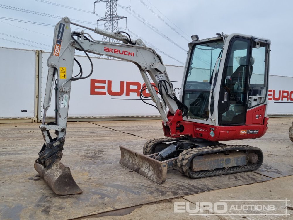 2017 Takeuchi TB230 - Mini excavator: picture 1 2017 Takeuchi TB230 - Mini excavator: picture 1