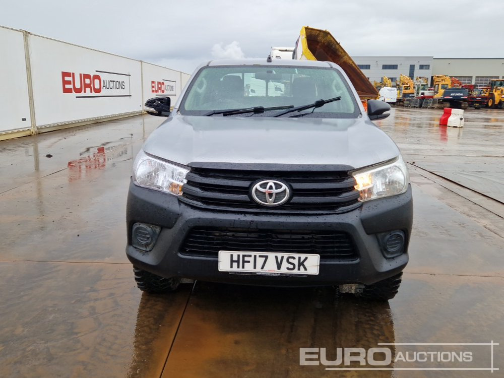 Pickup truck 2017 Toyota Hilux: picture 8