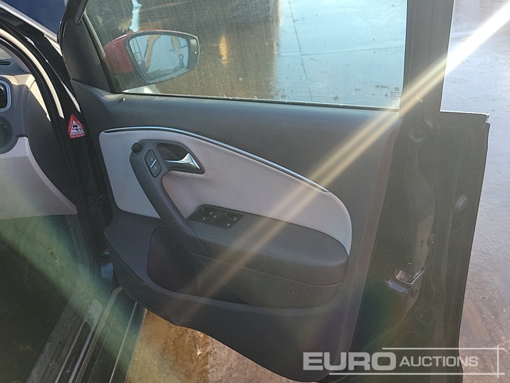 Car 2017 Volkswagen Polo: picture 27 Car 2017 Volkswagen Polo: picture 27