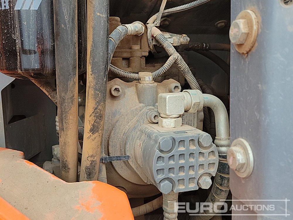 Crawler excavator 2019 Hitachi ZX135US-6: picture 36