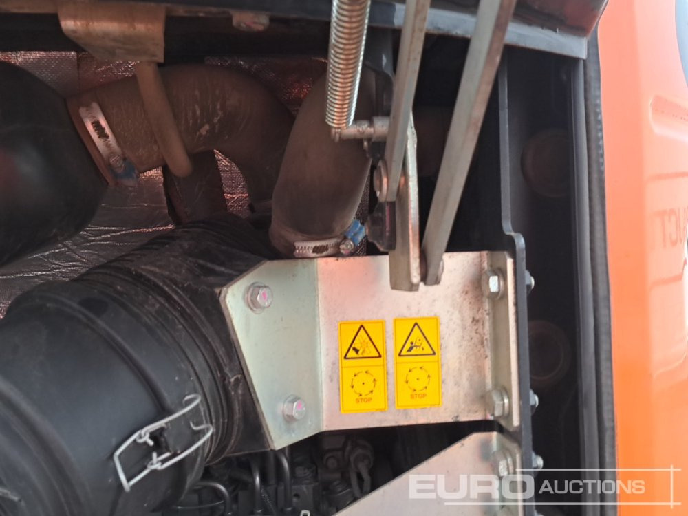 Mini excavator 2019 Hitachi ZX26U-5A CR: picture 35