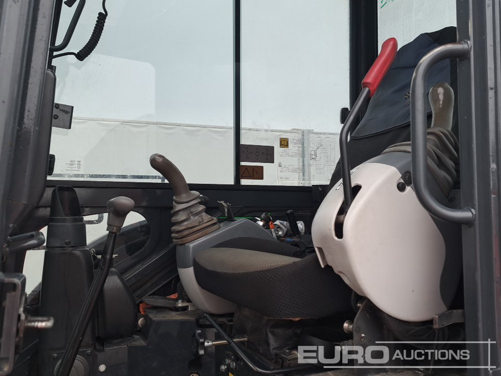 Mini excavator 2019 Hitachi ZX26U-5A CR: picture 25