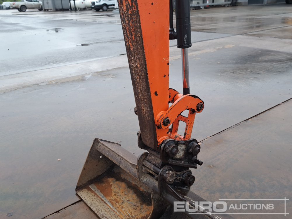 Mini excavator 2019 Hitachi ZX26U-5A CR: picture 20